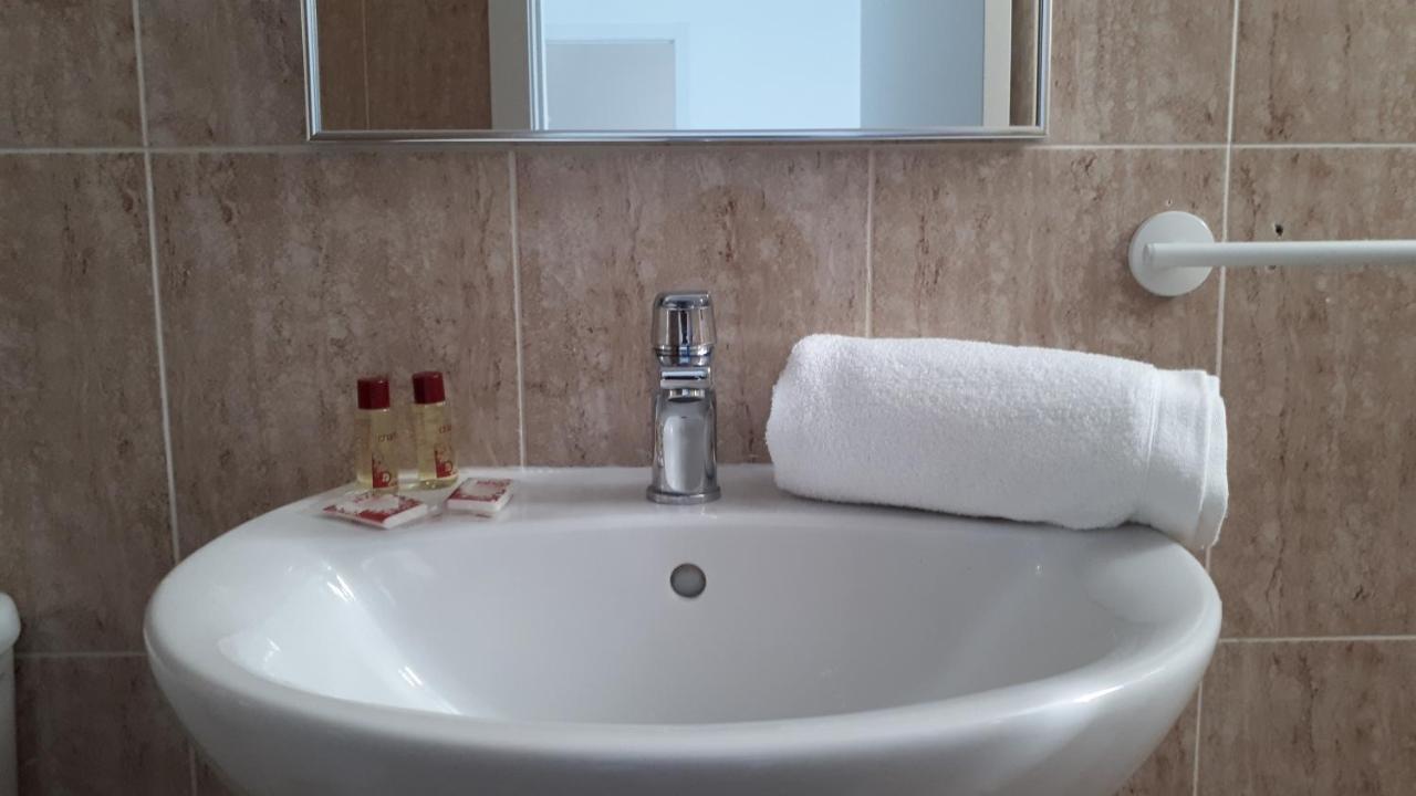 Hostal Beni Benicàssim Εξωτερικό φωτογραφία